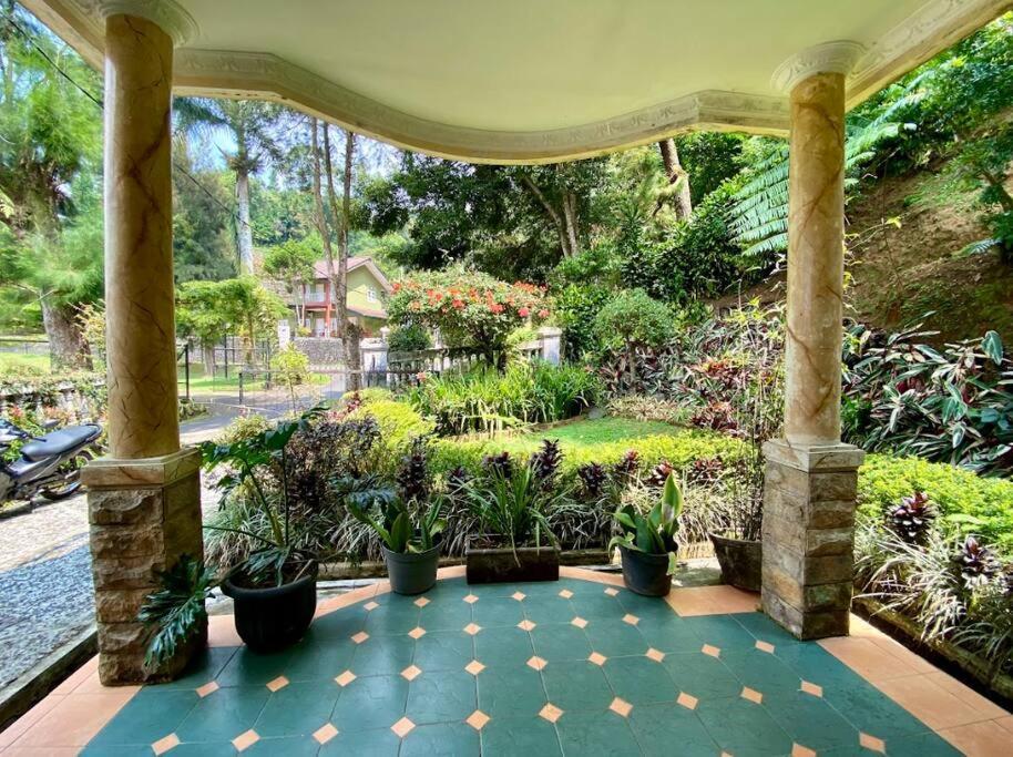 Villa Sevilla 3 Bedrooms Bppk Ciloto Puncak By Damaresa Cianjur Exterior foto